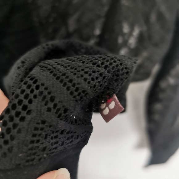 SWEATY BETTY Black Top Size M 12 14 Sheer Mesh Lace Sports Gym Yoga Ladies - Picture 6 of 7